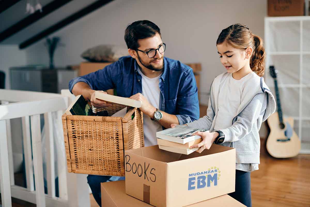 Lee más sobre el artículo Consejos para empaquetar libros cuando se hace una mudanza